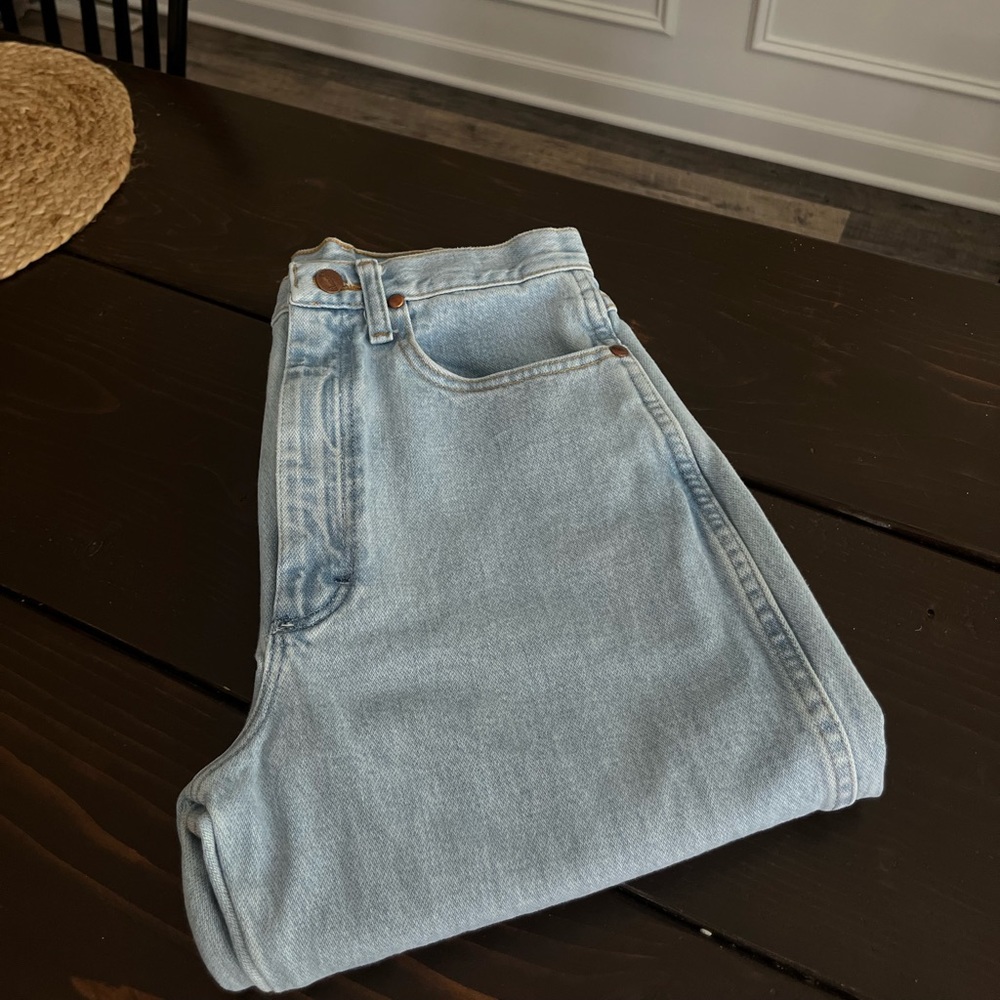 Light washed Wrangler straight